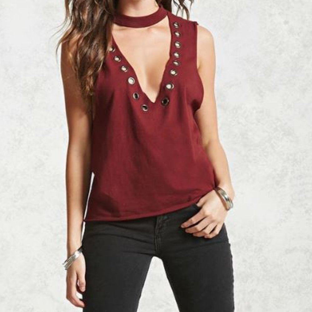 Choker top with grommet details